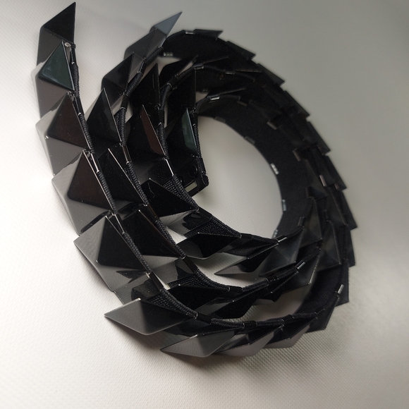 Black stepped metal squares elastic stretchy belt - Picture 7 of 7